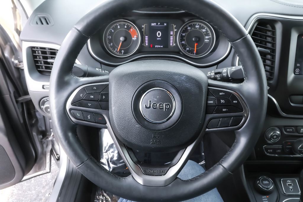 Used 2020 Jeep Cherokee Latitude Lux w/ Comfort/Convenience Group image 17