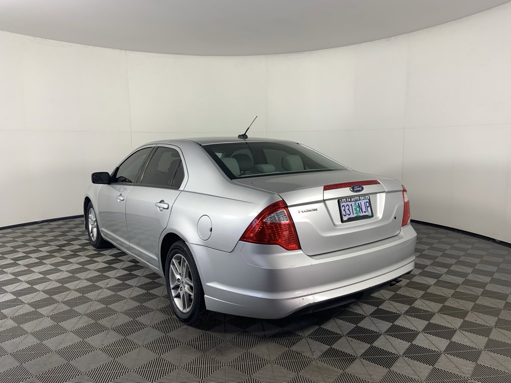 Used 2011 Ford Fusion S image 7