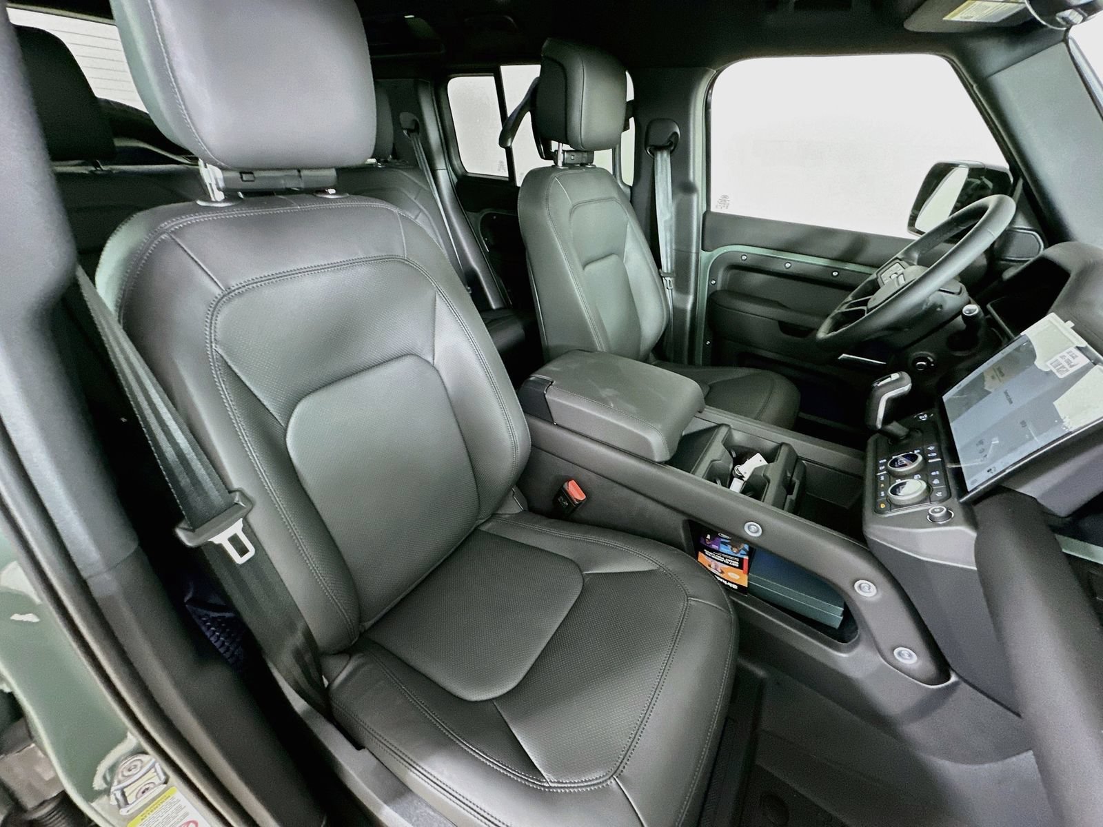 New 2026 Land Rover Defender 110 Trophy Edition AWD/4WD image 44