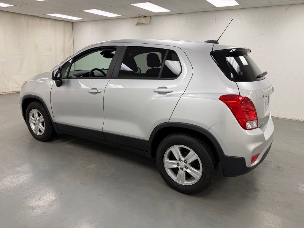 Used 2020 Chevrolet Trax LS w/ Tint and Cruise Package FWD image 3