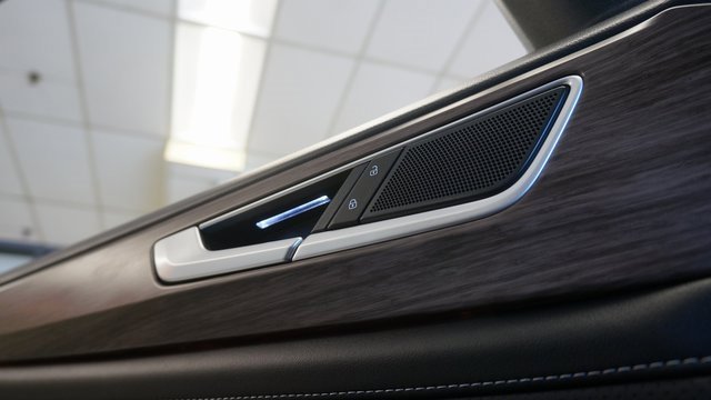 Certified 2025 Volkswagen Atlas SEL image 28