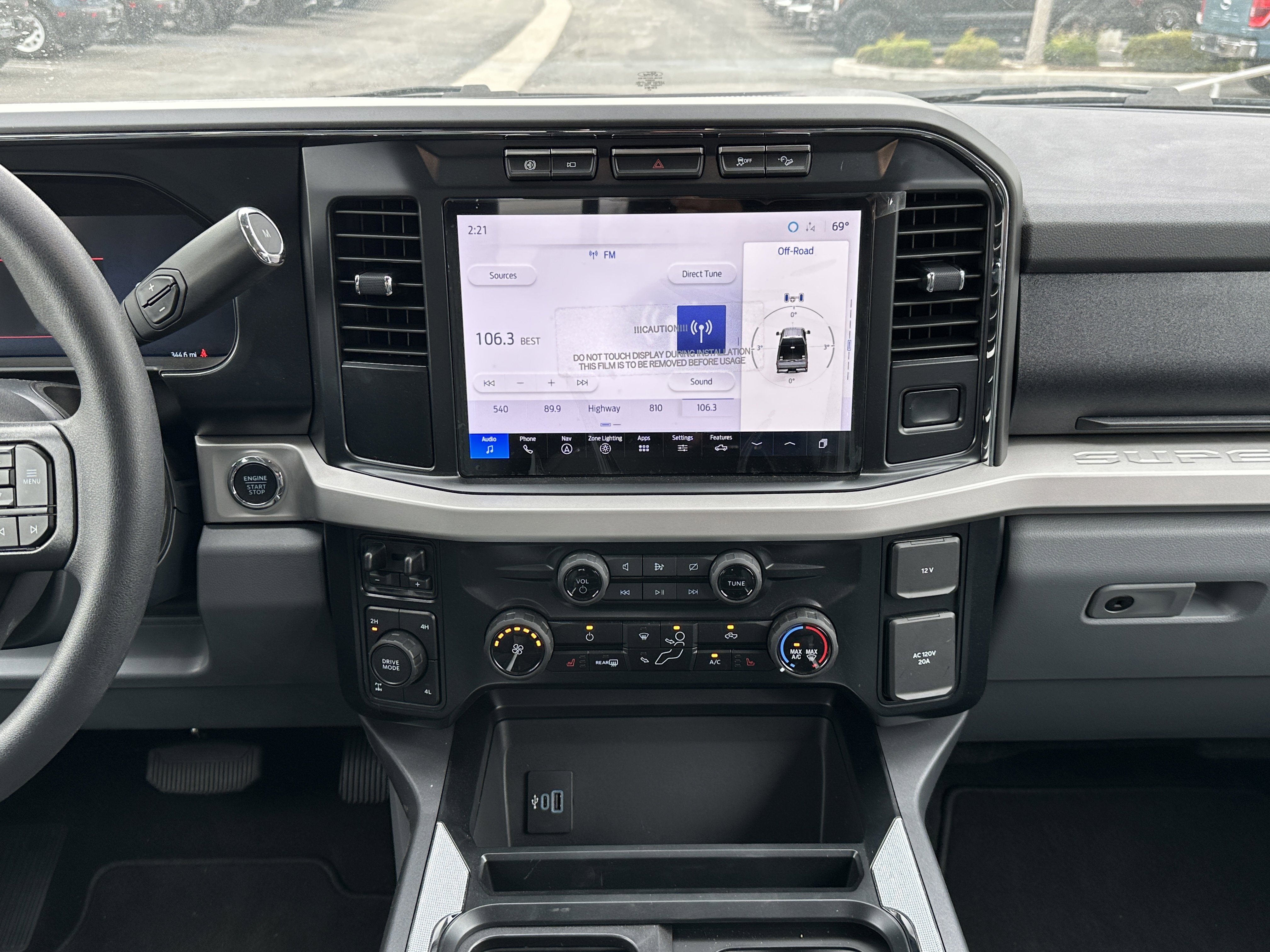 Used 2024 Ford F250 XLT w/ Black Appearance Package image 21