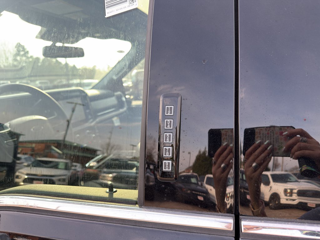New 2026 Ford F250 Lariat w/ Lariat Premium Package AWD/4WD image 24