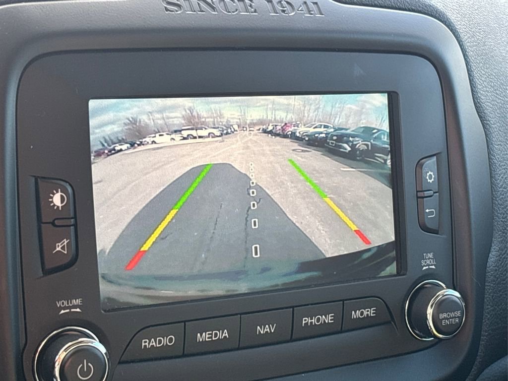 Used 2016 Jeep Renegade Limited image 26