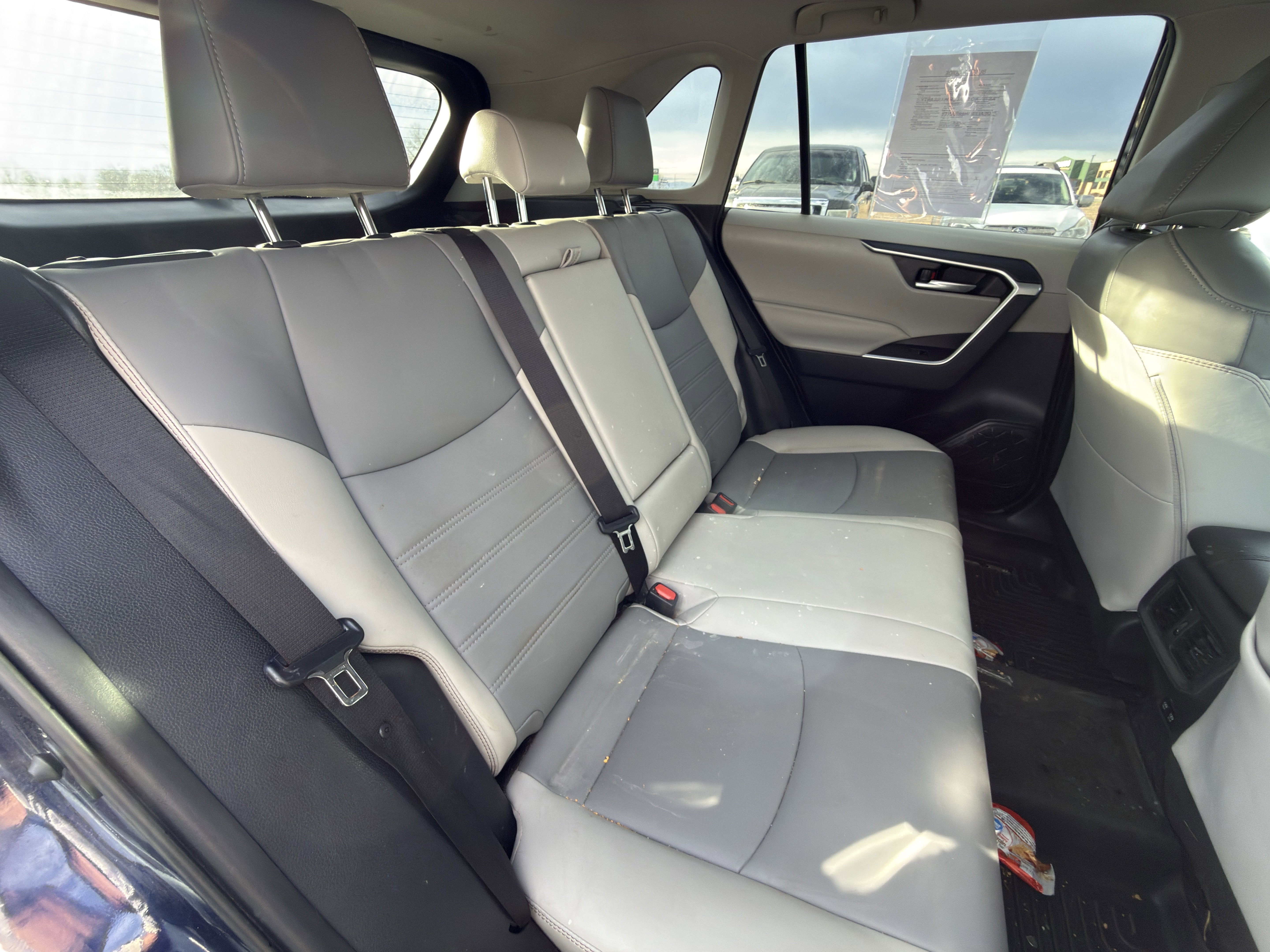 Used 2019 Toyota RAV4 XLE Premium image 12