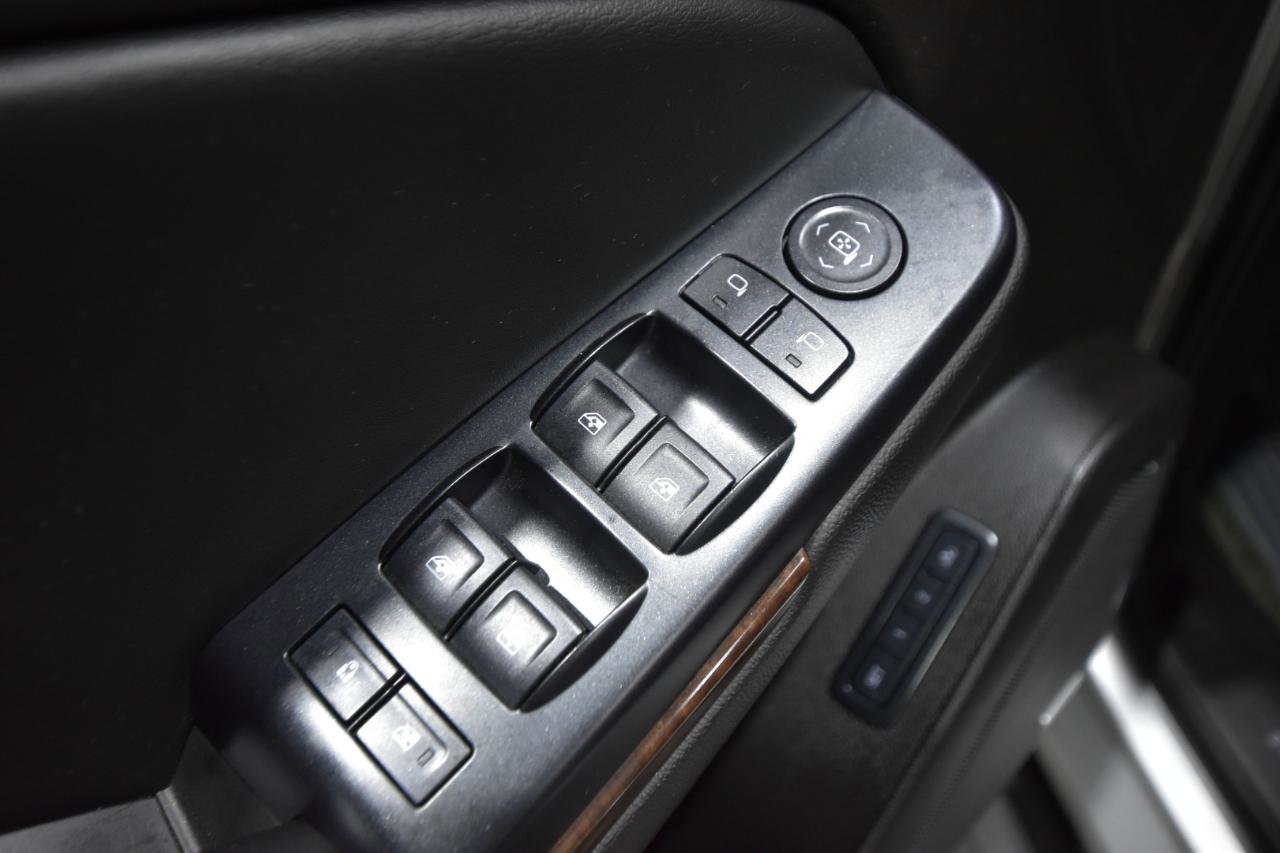 Used 2015 Chevrolet Suburban LT AWD/4WD image 16