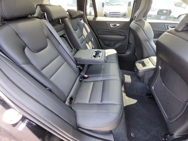 Used 2025 Volvo V60 B5 Cross Country Plus AWD/4WD image 25