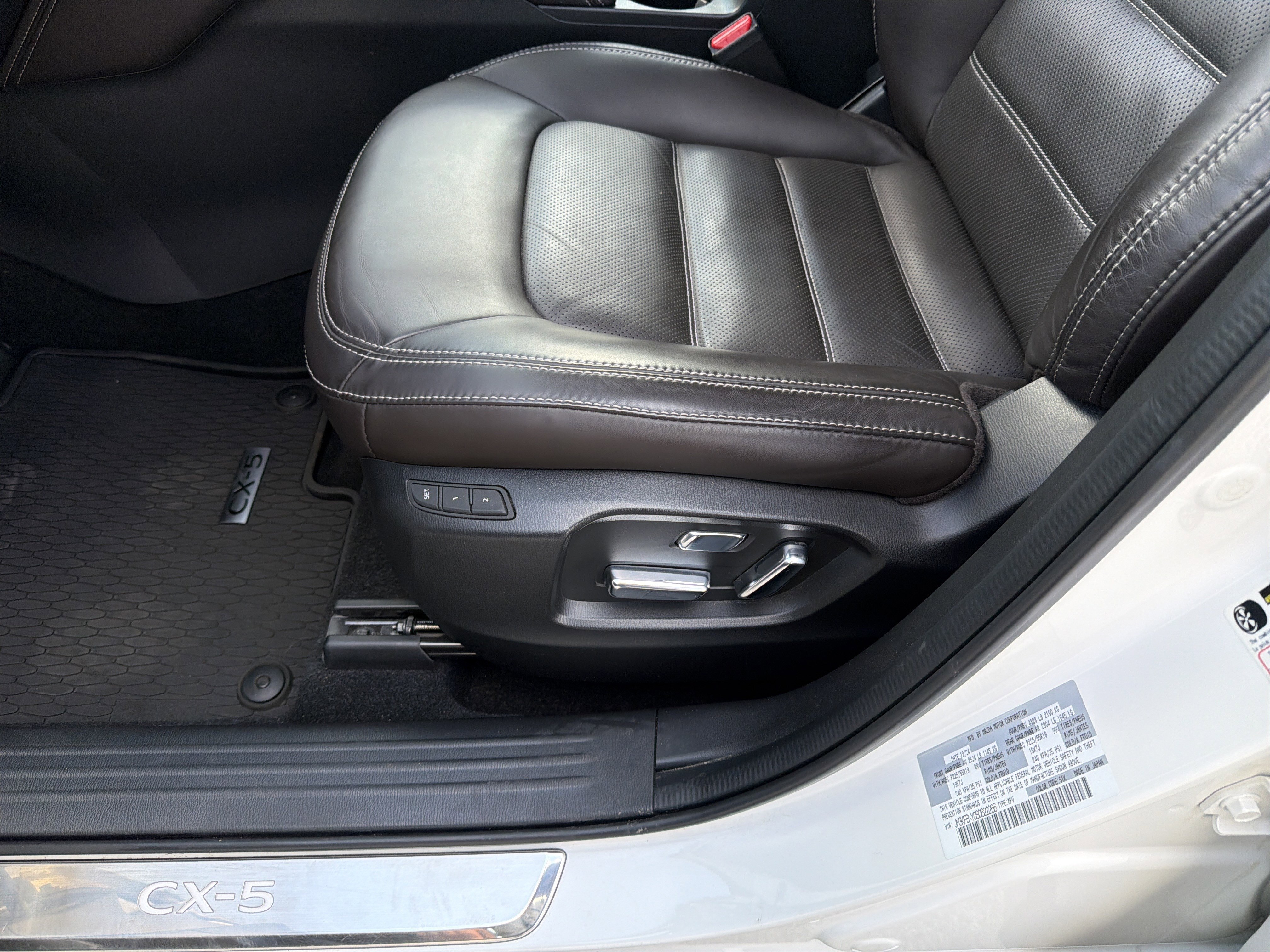 Certified 2025 MAZDA CX-5 Signature AWD/4WD image 17