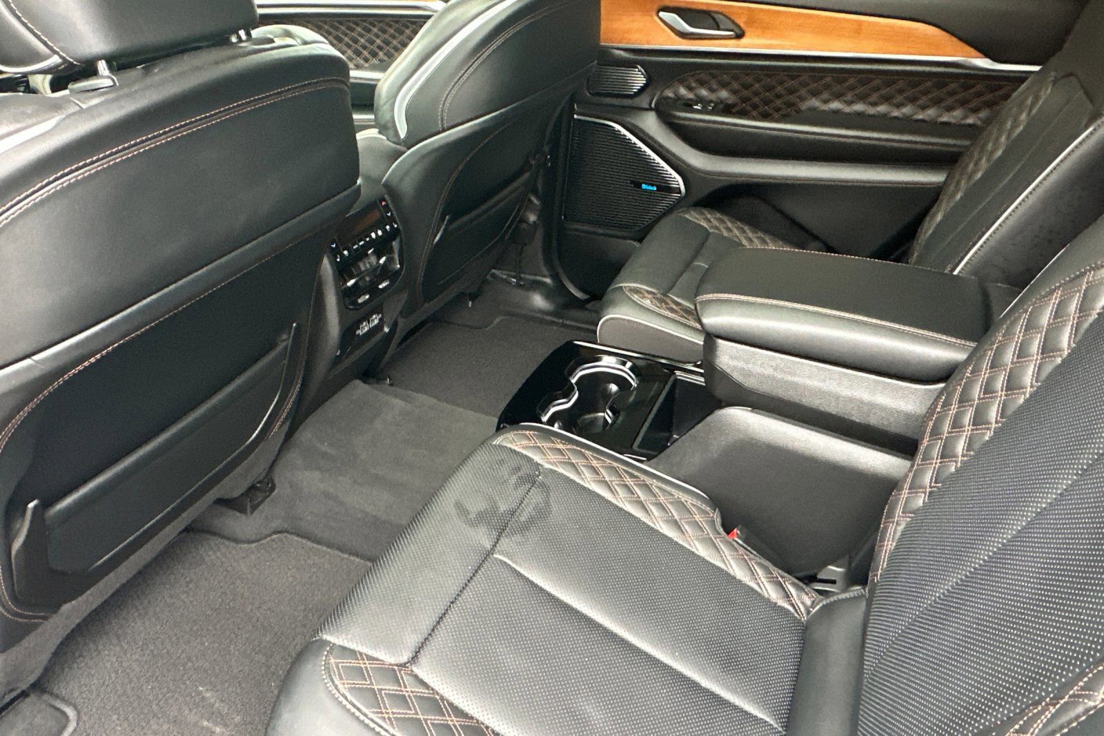 Used 2023 Jeep Grand Cherokee L Summit image 13