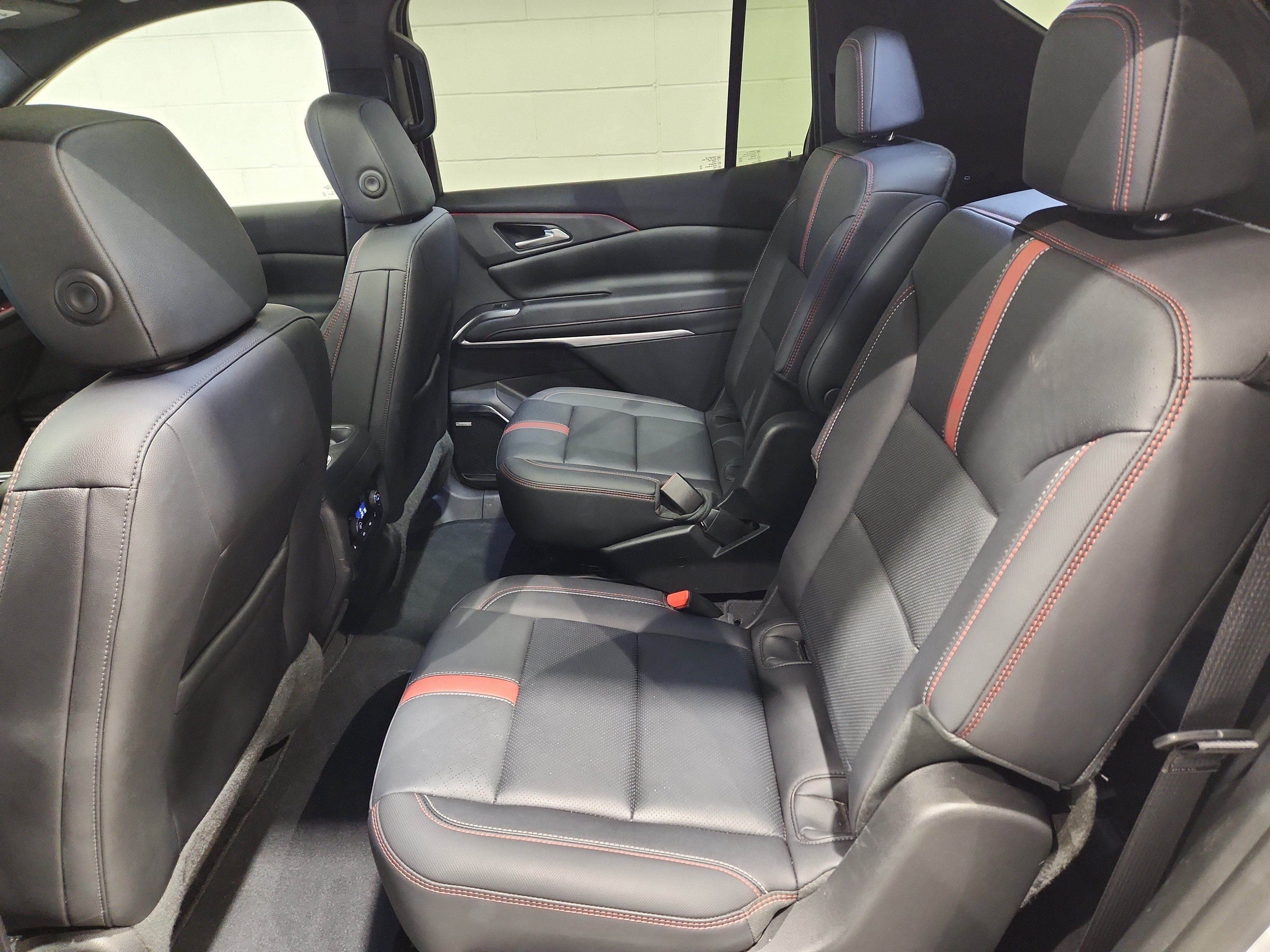Certified 2024 Chevrolet Traverse RS w/ LPO, Floor Liner Package AWD/4WD image 22