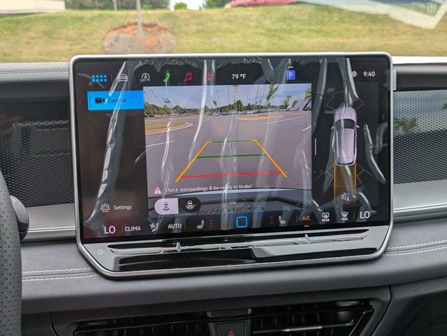 New 2026 Volkswagen Tiguan SE R-Line FWD image 22