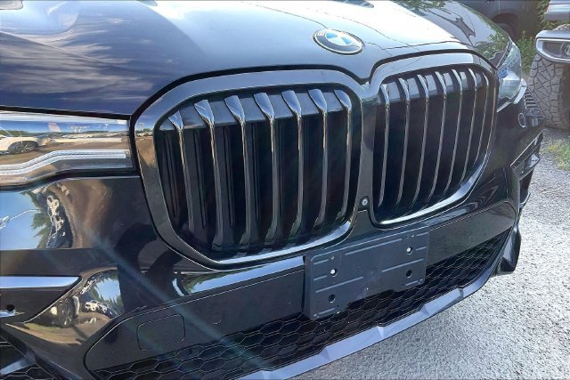 Used 2021 BMW X7 M50i w/ Executive Package AWD/4WD image 31