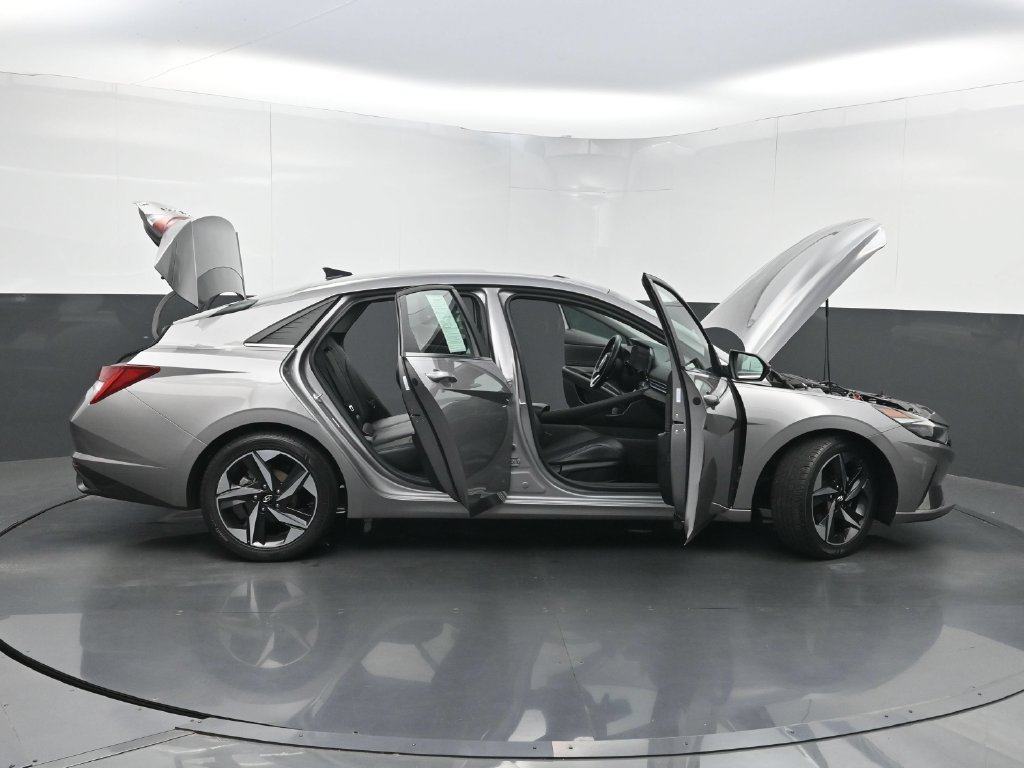 Used 2022 Hyundai Elantra Limited FWD image 36