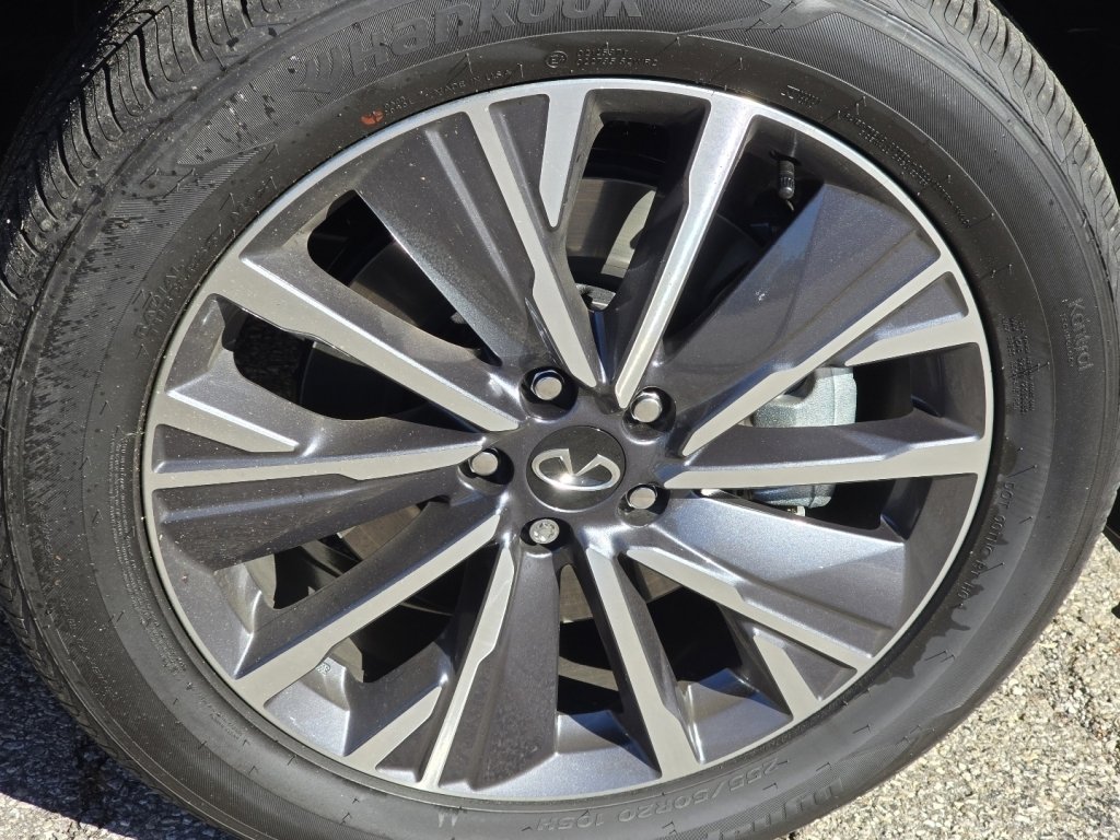 New 2026 INFINITI QX60 Luxe image 13