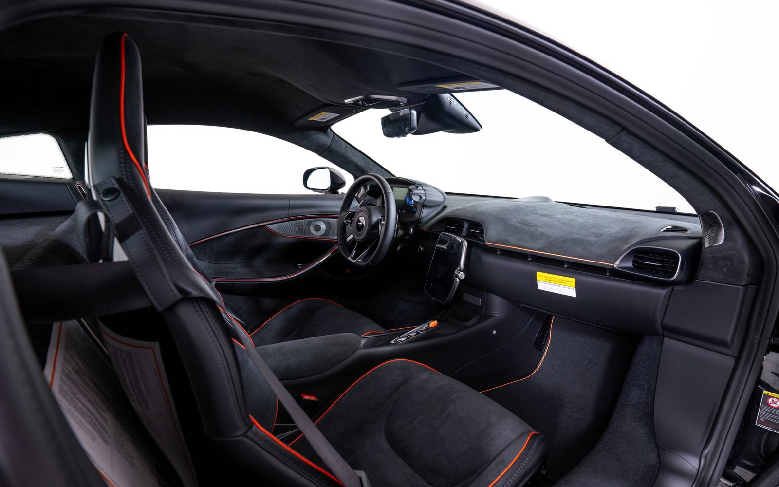 New 2026 McLaren Artura RWD image 21