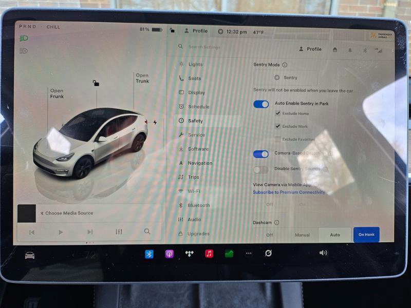 Used 2025 Tesla Model Y Long Range image 49