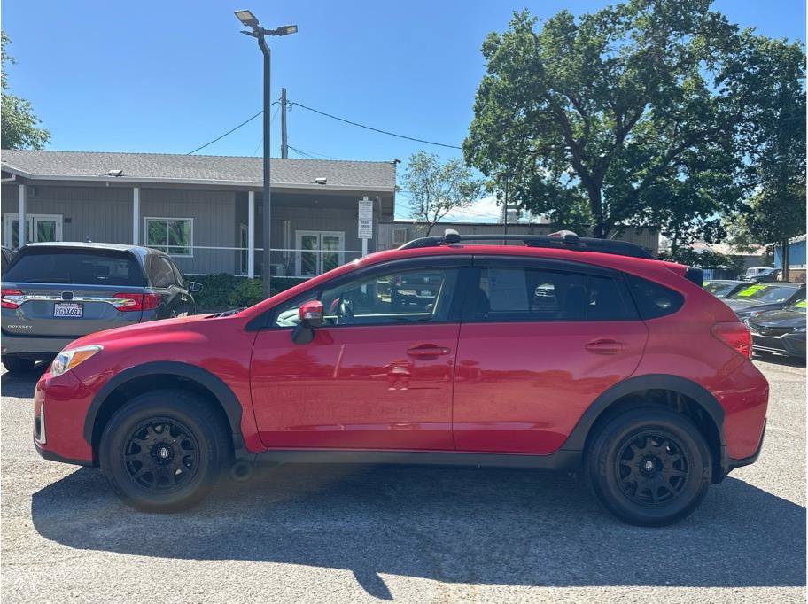 Used 2017 Subaru Crosstrek 2.0i Premium w/ Special Edition image 4