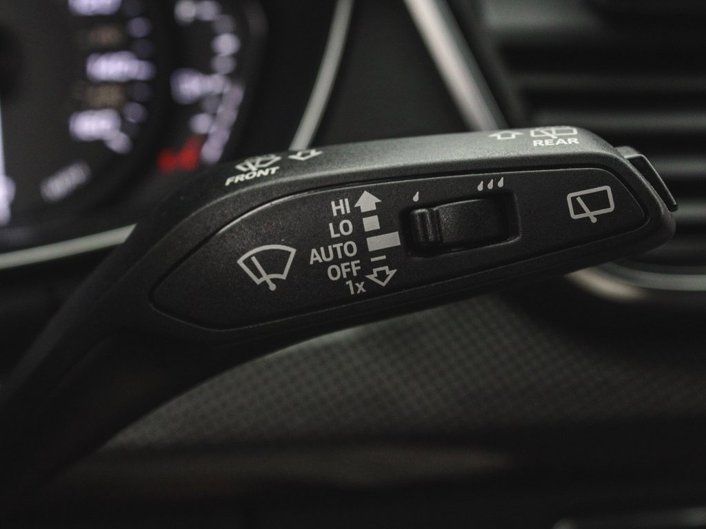 Used 2023 Audi SQ5 Premium w/ Convenience Package image 26