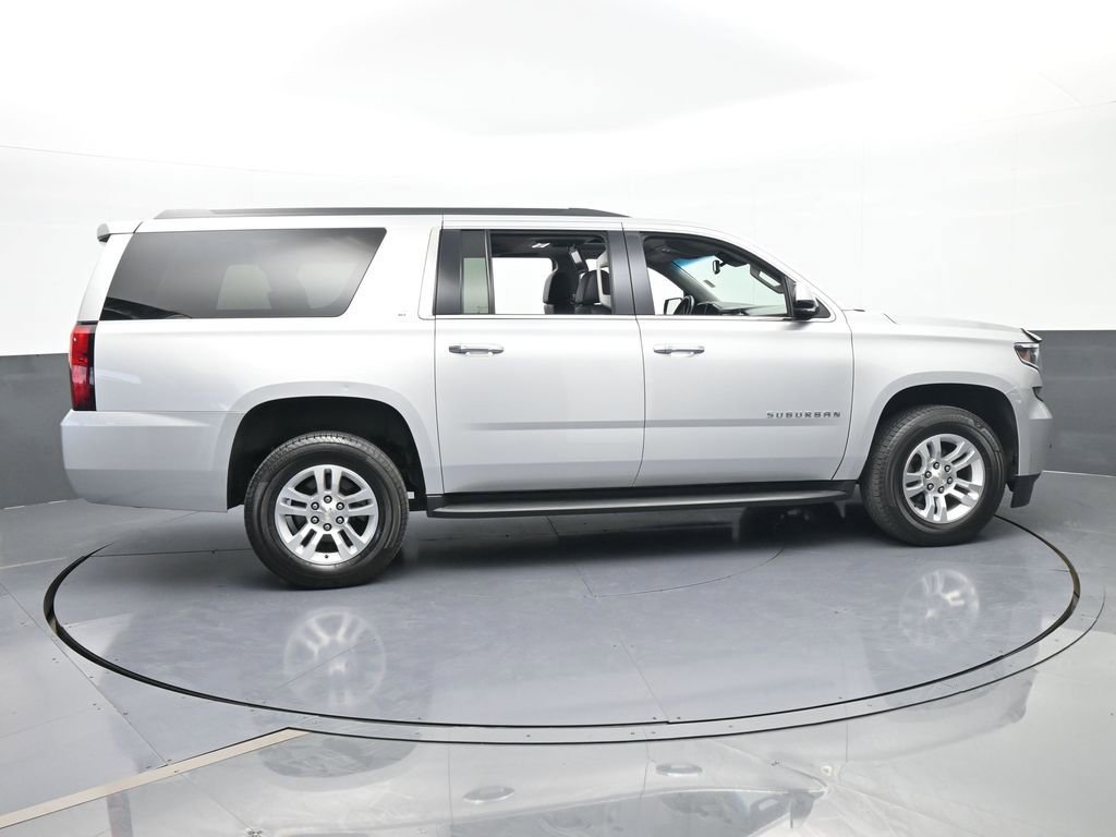 Used 2018 Chevrolet Suburban LT image 7
