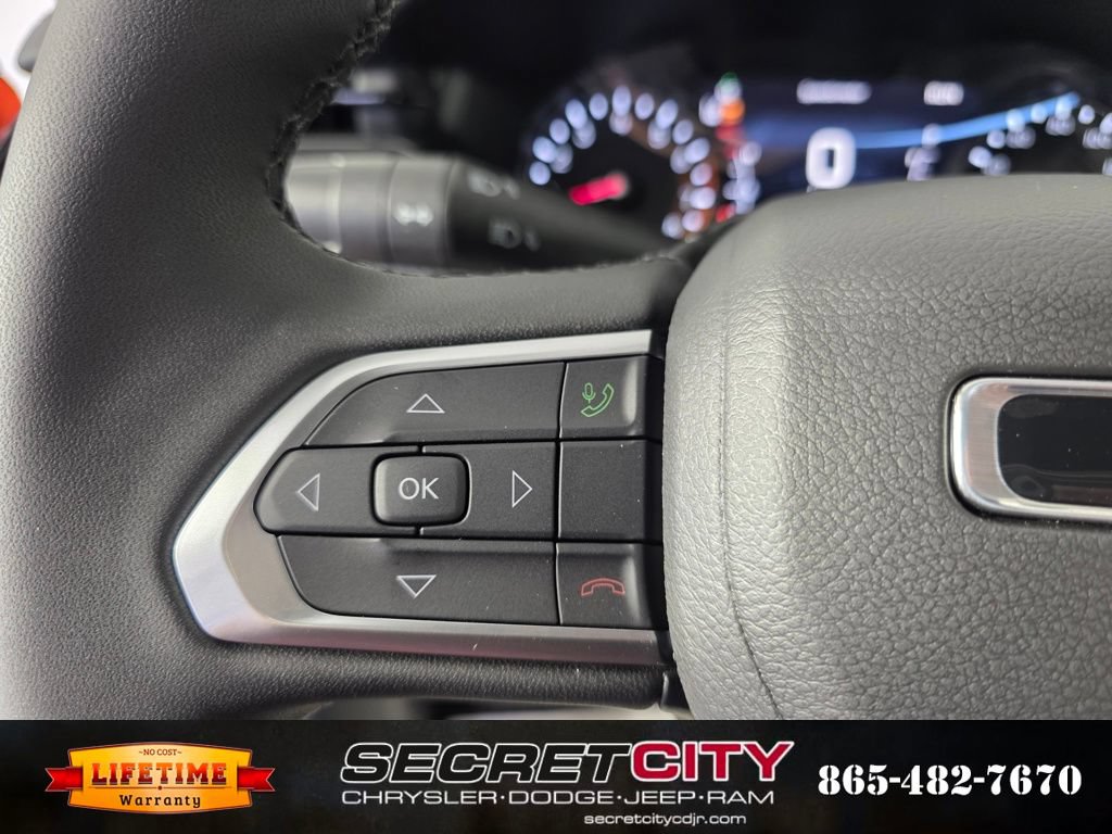 New 2026 Jeep Compass Latitude AWD/4WD image 18