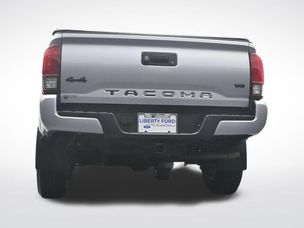 Used 2022 Toyota Tacoma SR AWD/4WD image 43
