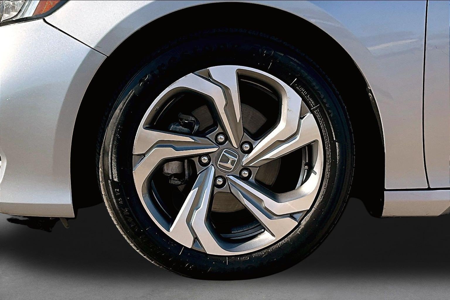 Used 2016 Subaru Outback 2.5i Limited AWD/4WD image 8
