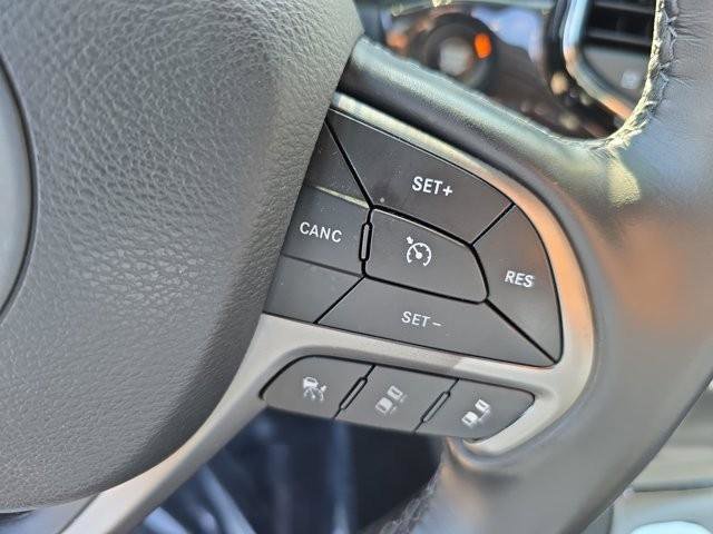 Used 2021 Jeep Grand Cherokee Overland w/ Trailer Tow Group IV image 21