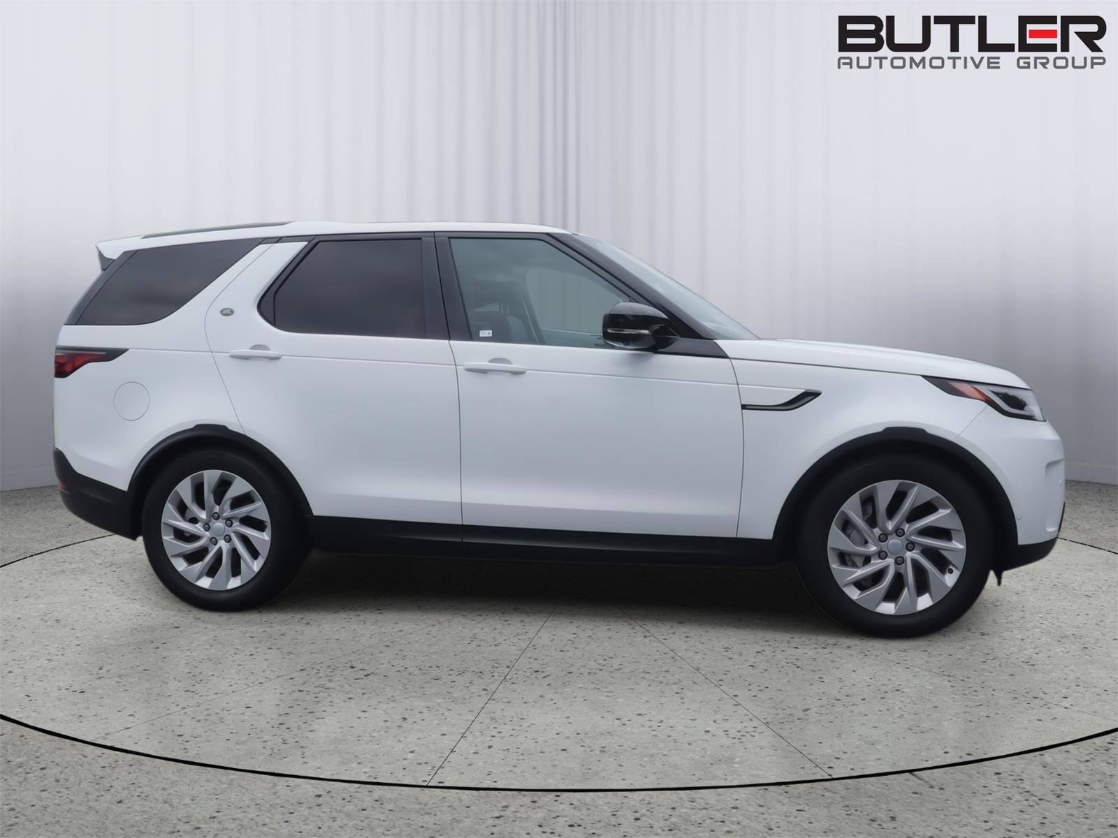 Used 2024 Land Rover Discovery S AWD/4WD image 7