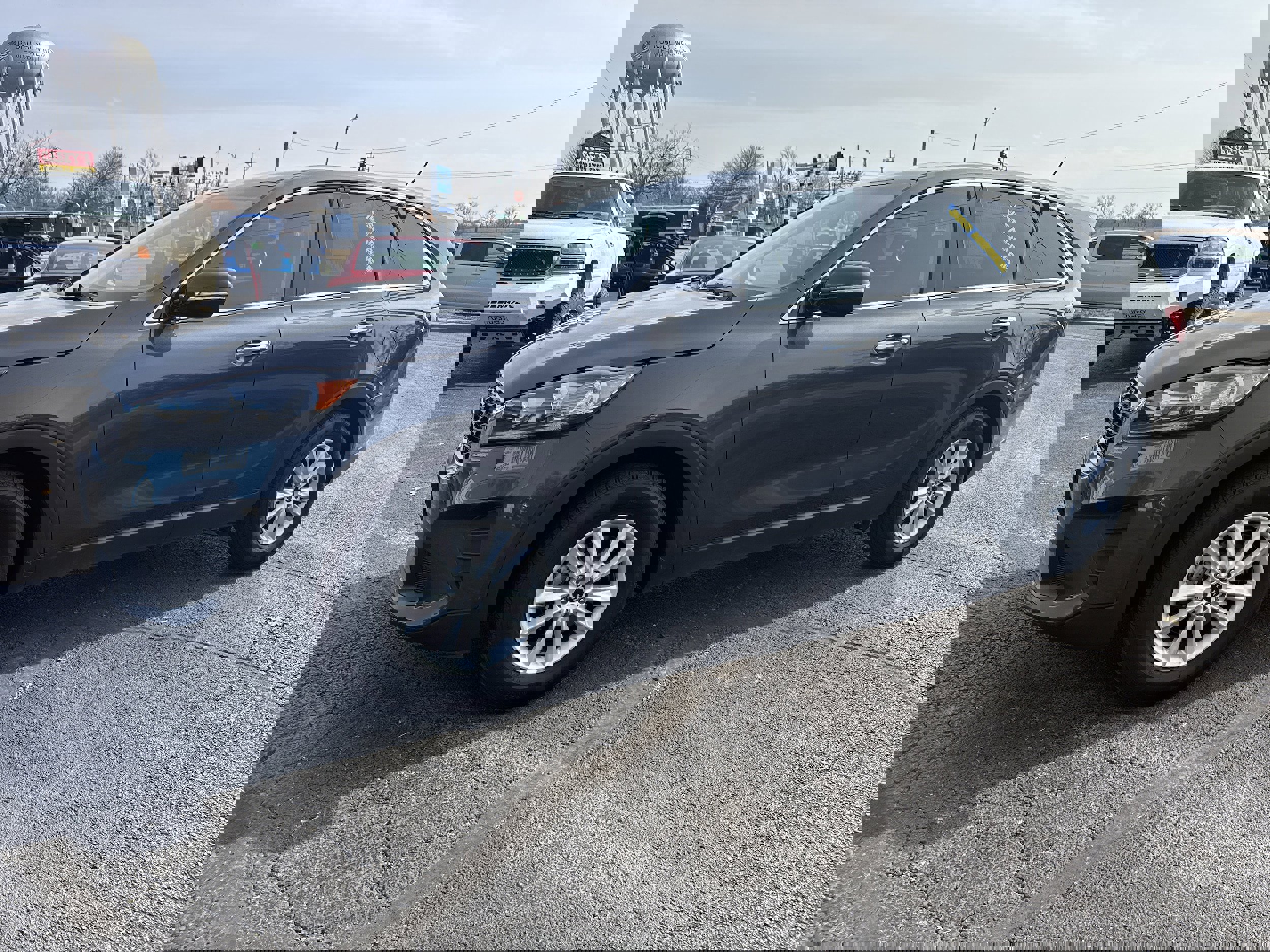 Used 2019 Kia Sorento LX image 2