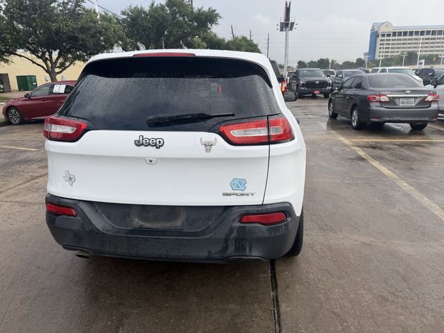 Used 2014 Jeep Cherokee Sport FWD image 6