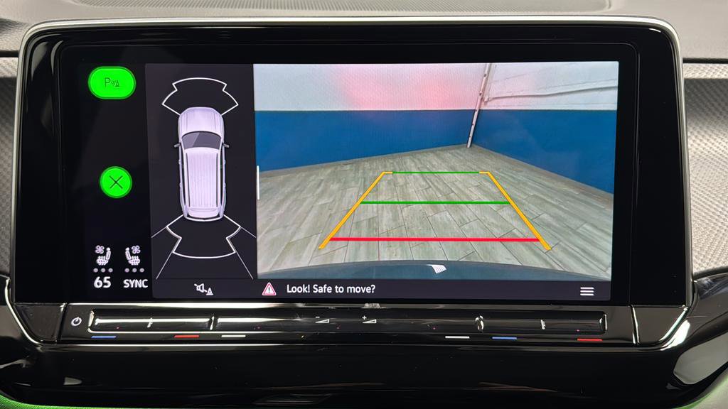 Used 2025 Volkswagen Atlas Peak Edition SE image 14