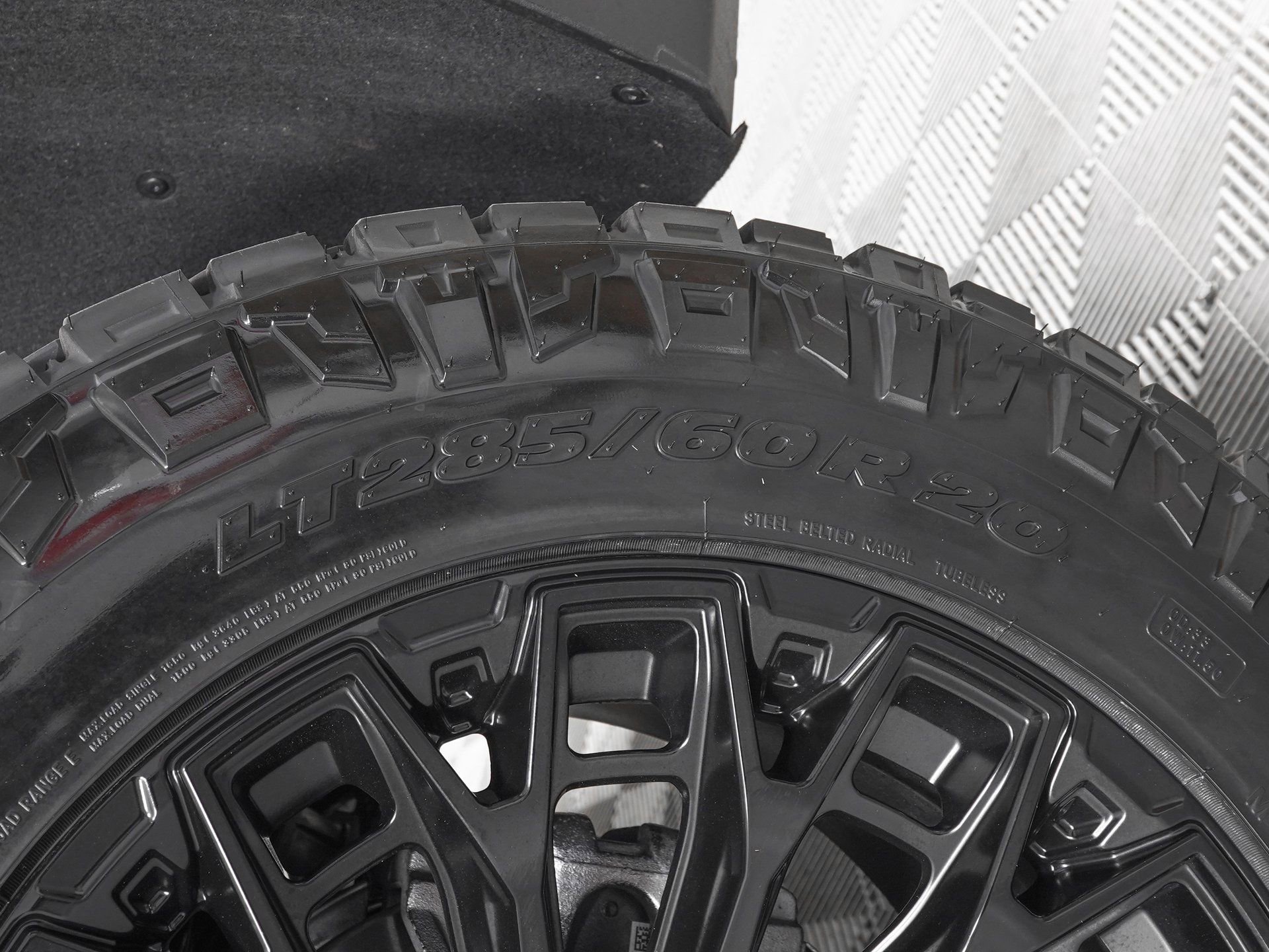 Used 2026 GMC Yukon Denali w/ Advanced Technology Package image 38