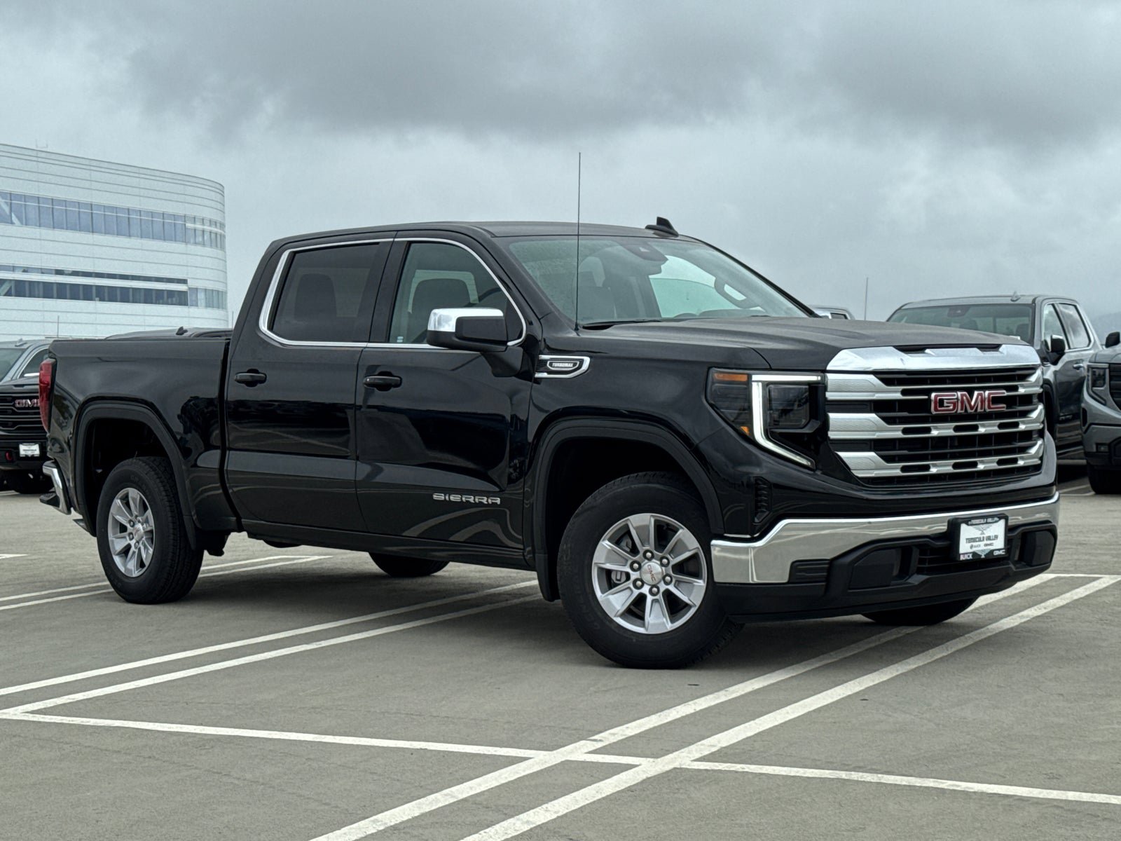 Used 2026 GMC Sierra 1500 SLE image 2