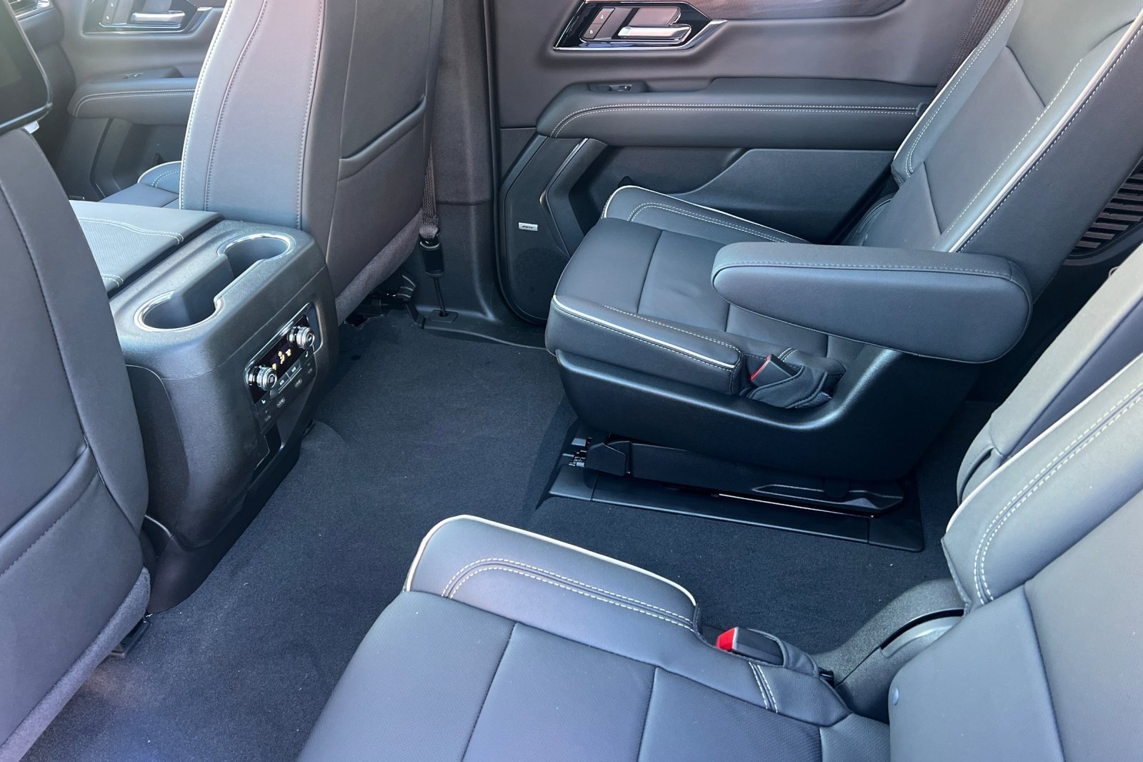 New 2026 GMC Yukon Elevation w/ Elevation Premium Package image 10