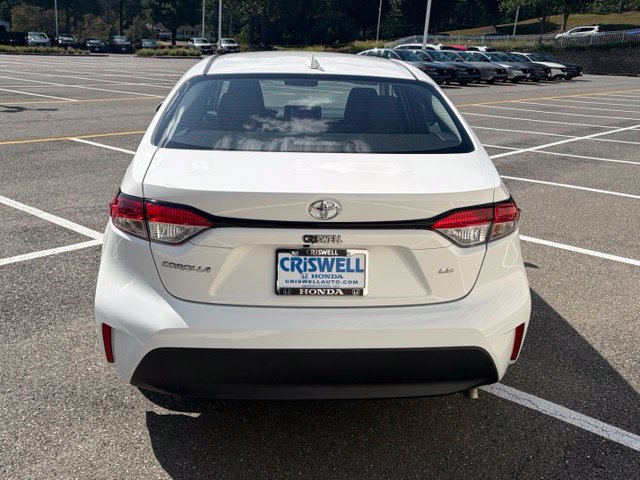 Used 2025 Toyota Corolla LE FWD image 4