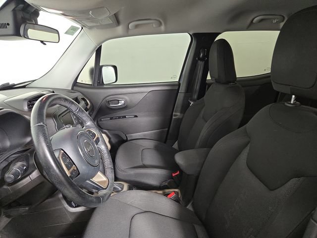 Used 2017 Jeep Renegade Latitude w/ Cold Weather Group AWD/4WD image 13