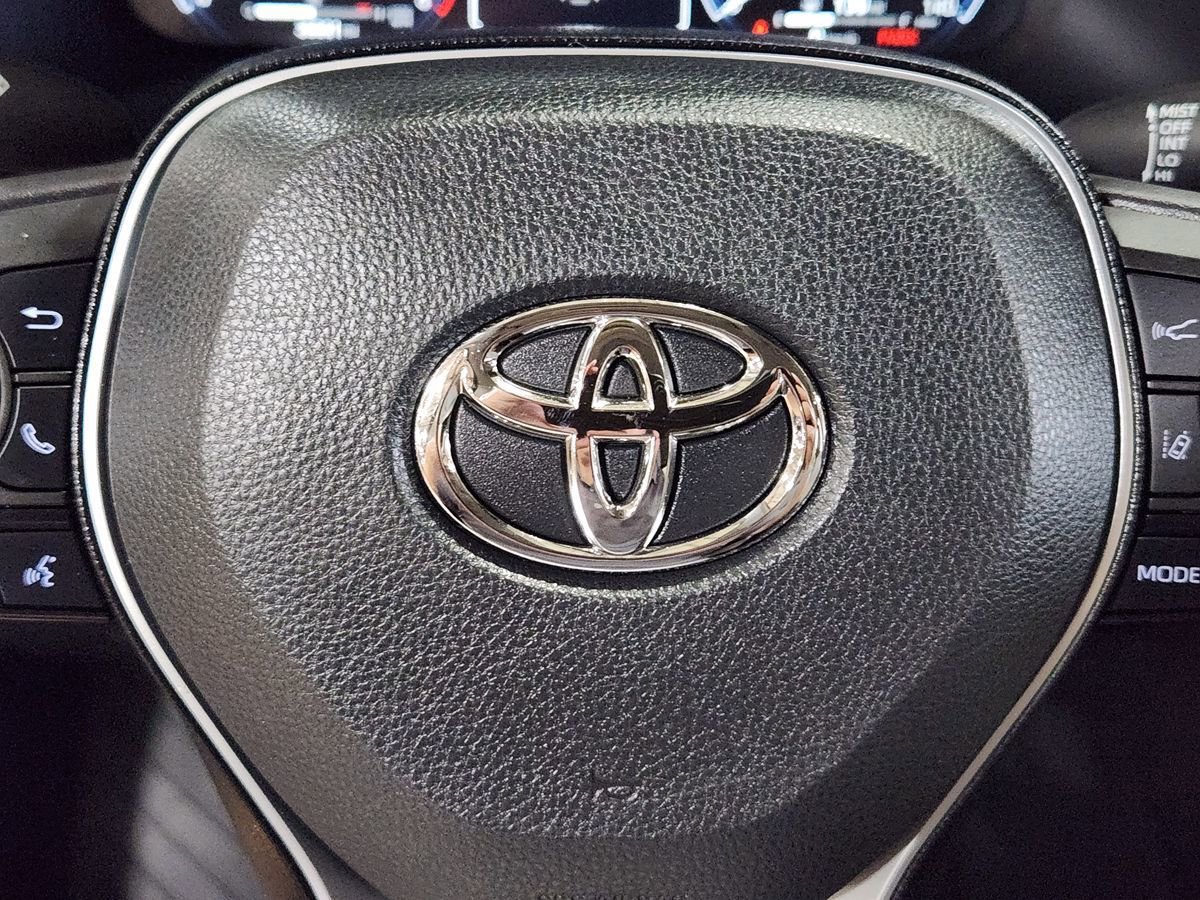 Used 2023 Toyota RAV4 Limited FWD image 50