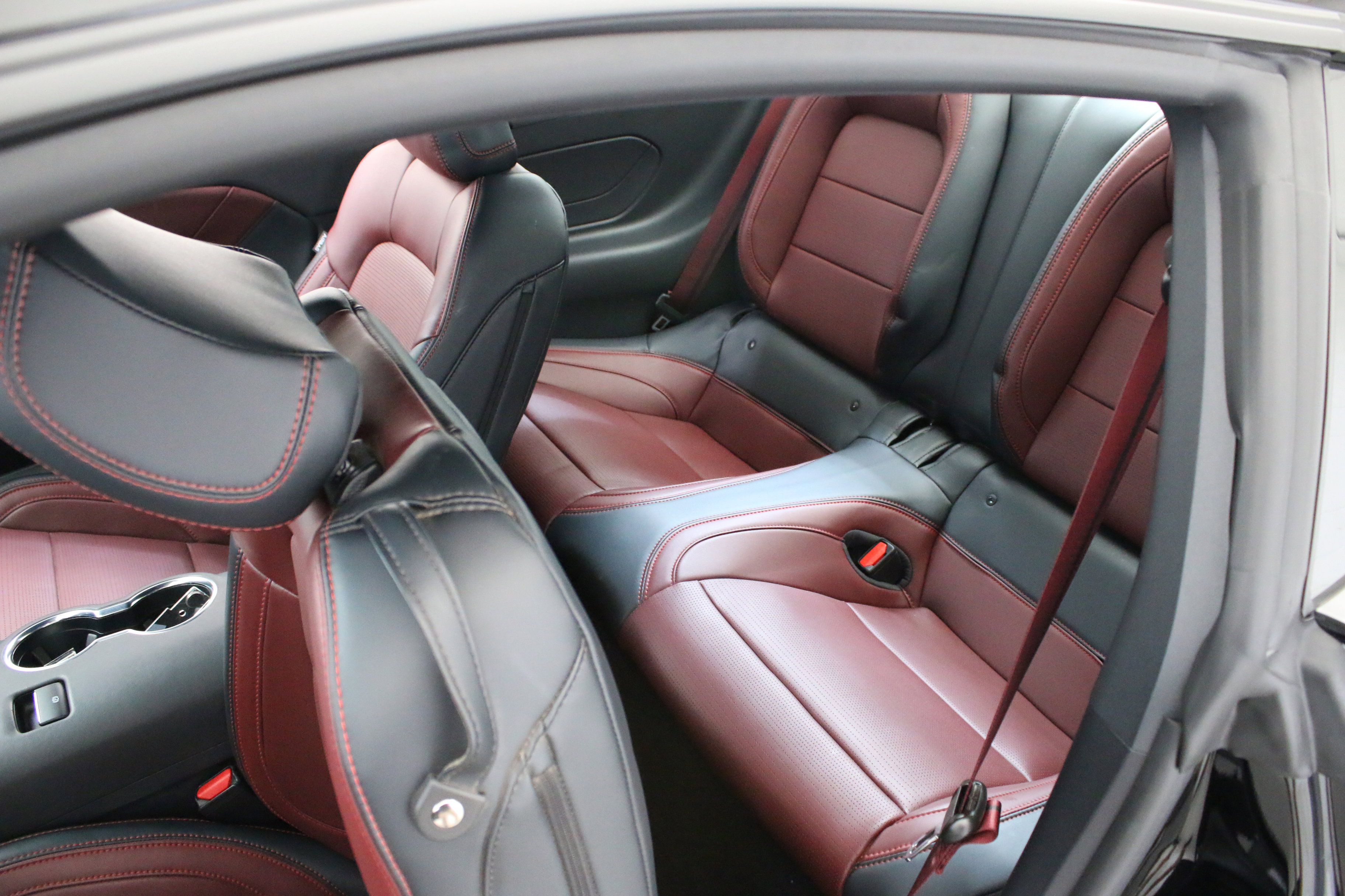 Used 2025 Ford Mustang GT Premium RWD image 25