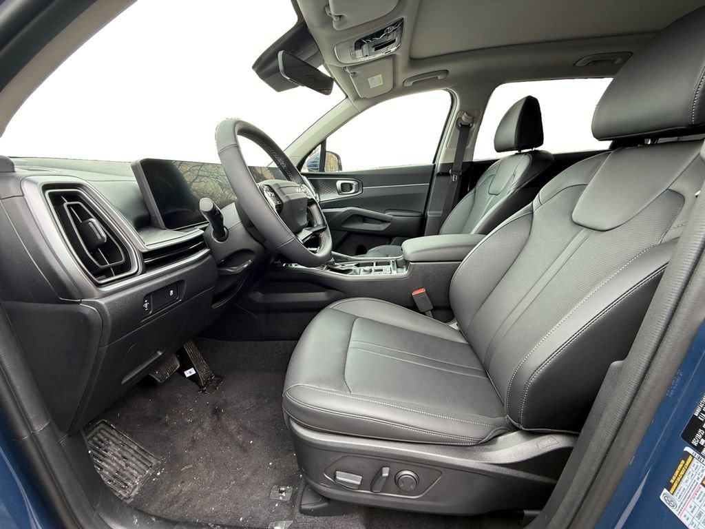 New 2026 Kia Sorento S w/ S Panoramic Sunroof Package FWD image 9