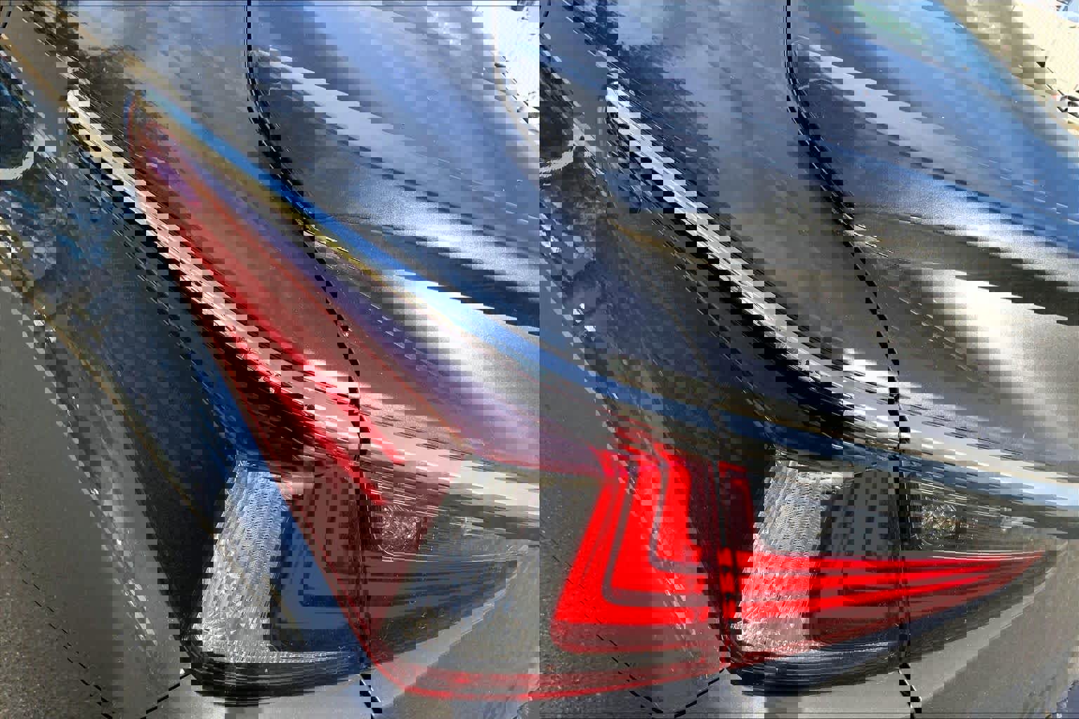 Certified 2023 Lexus ES 300h w/ Premium Package image 29