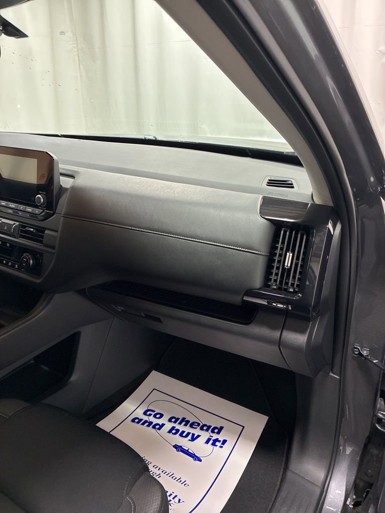Used 2024 Nissan Pathfinder S image 26
