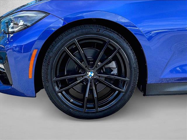 Used 2022 BMW 330i Sedan w/ M Sport Package RWD image 10