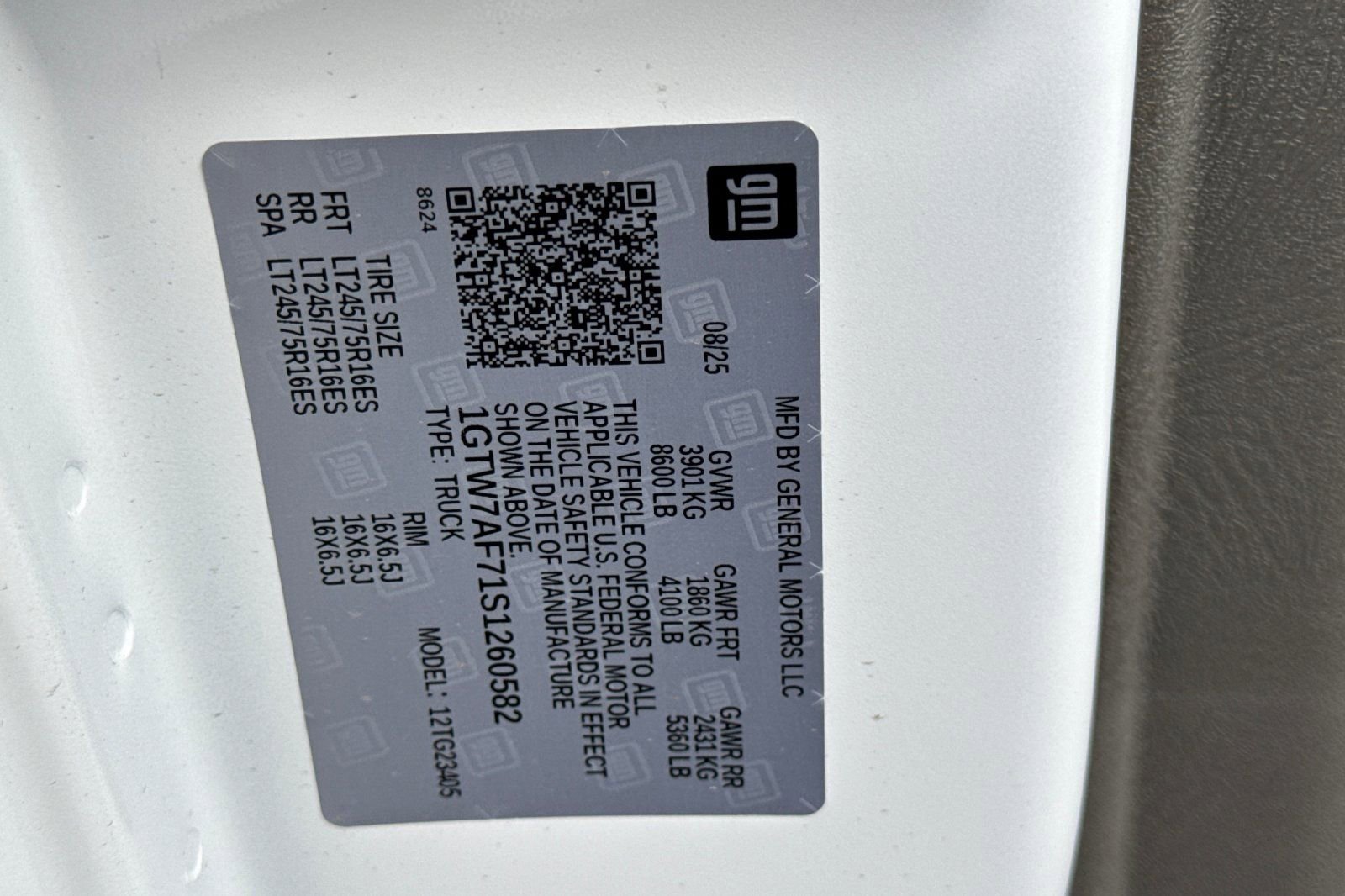 New 2025 GMC Savana 2500 w/ Driver Convenience Package RWD image 30