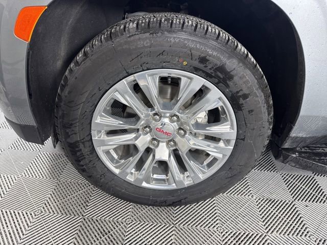 Used 2024 GMC Yukon Denali image 9