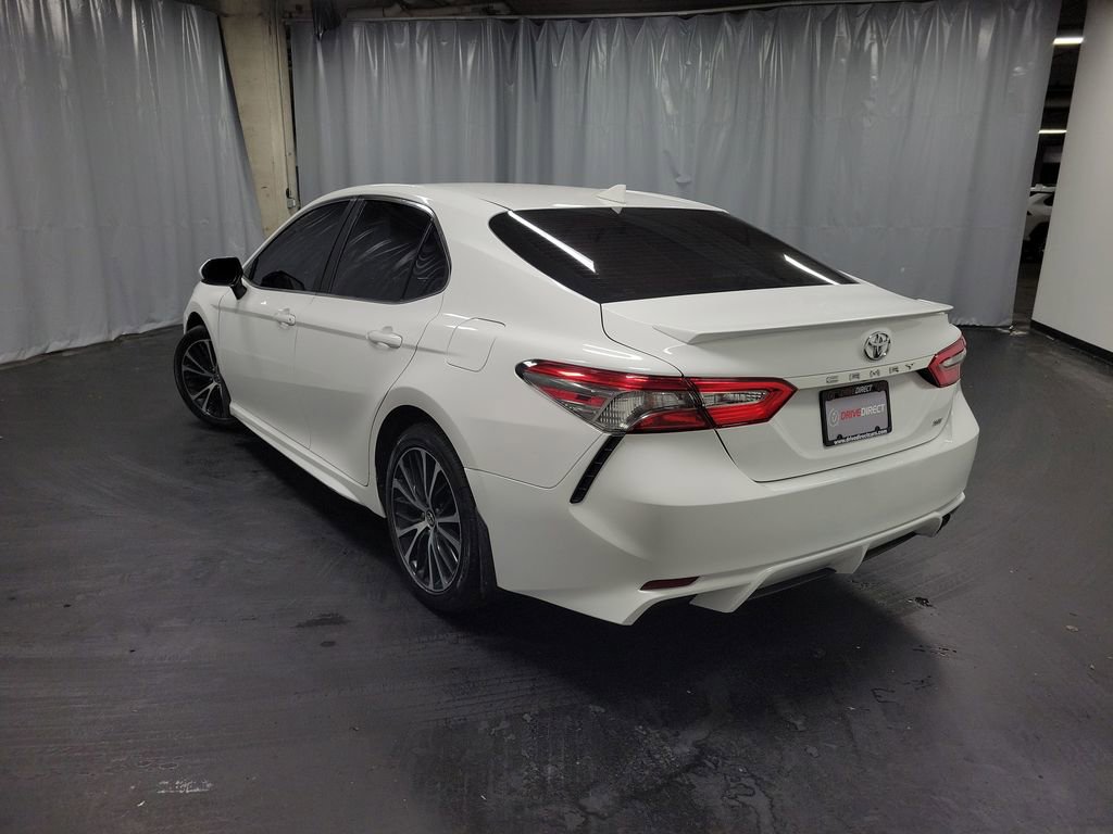 Used 2019 Toyota Camry SE image 6