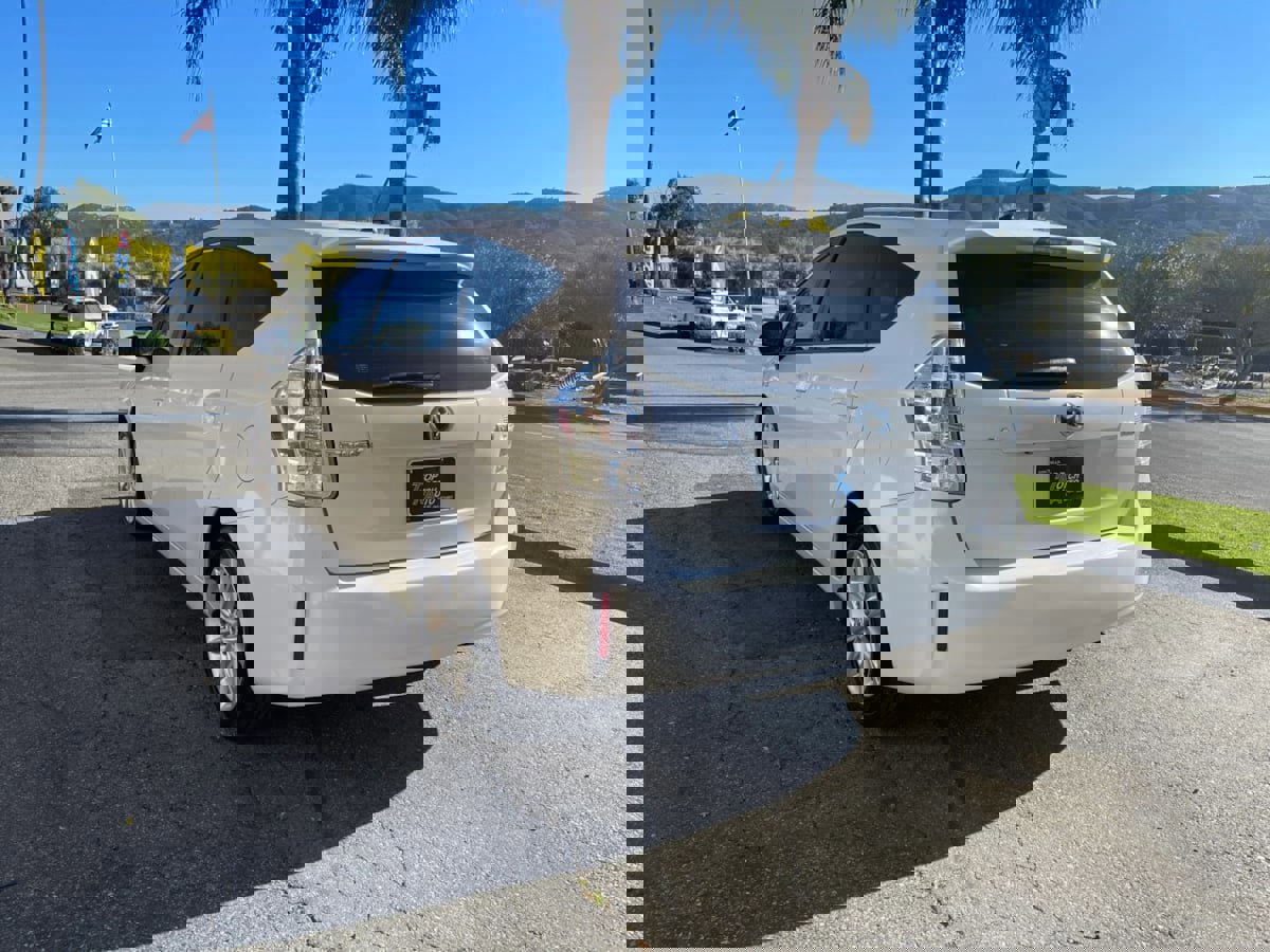 Used 2012 Toyota Prius V Five FWD image 7