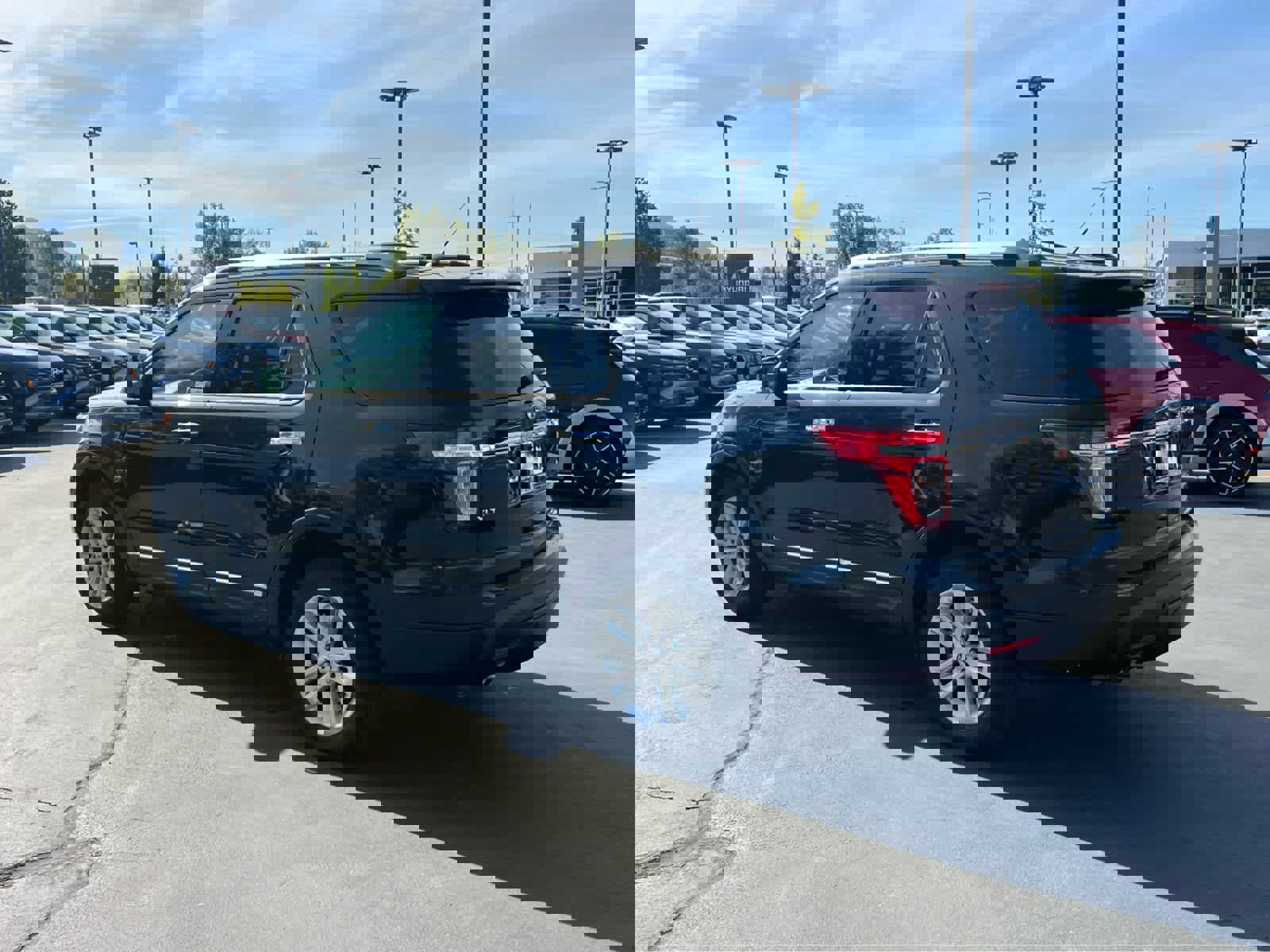 Used 2013 Ford Explorer XLT image 11