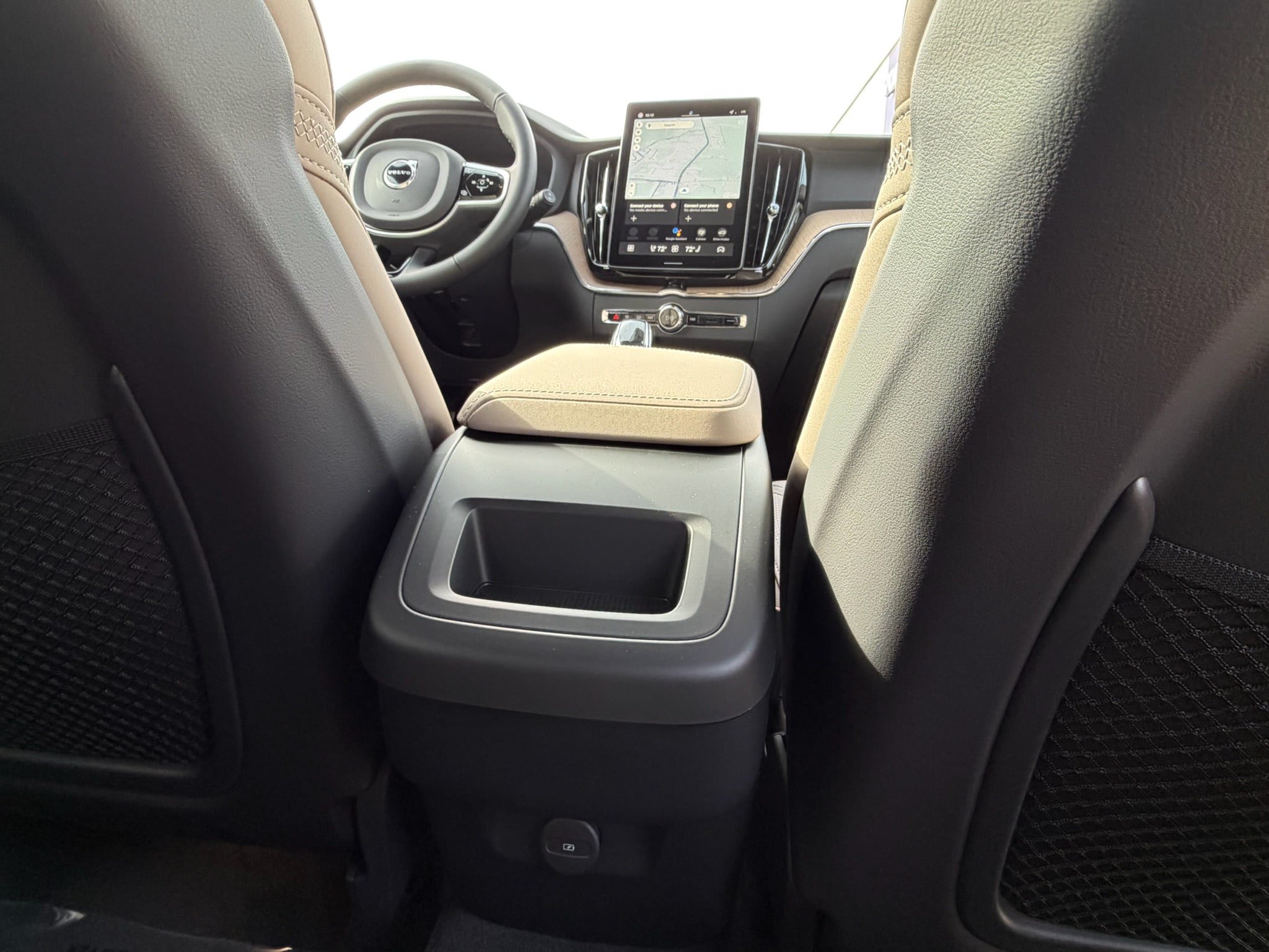 New 2026 Volvo XC60 B5 Plus w/ Protection Package Premier AWD/4WD image 11