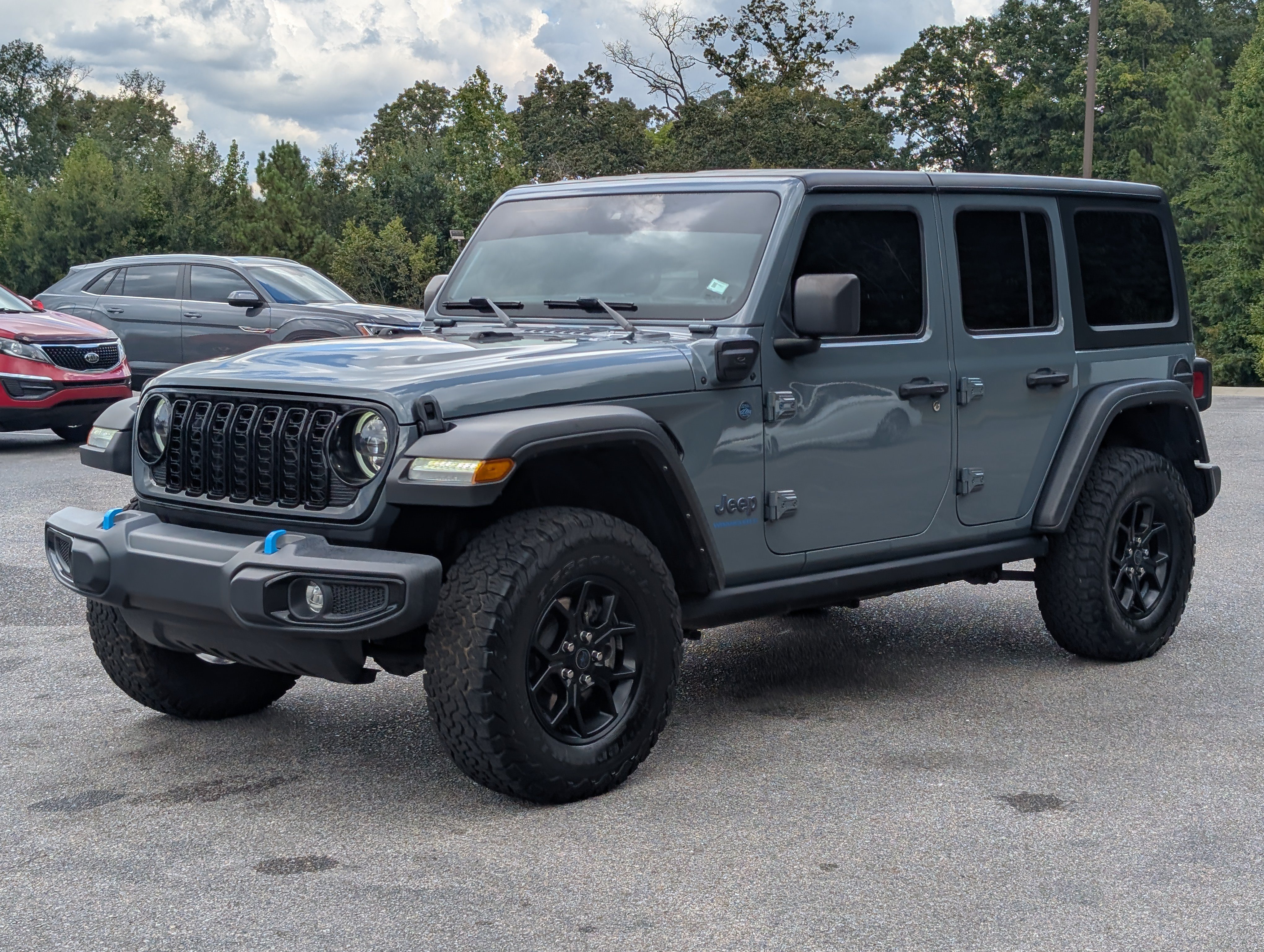 Used 2024 Jeep Wrangler Unlimited AWD/4WD image 5