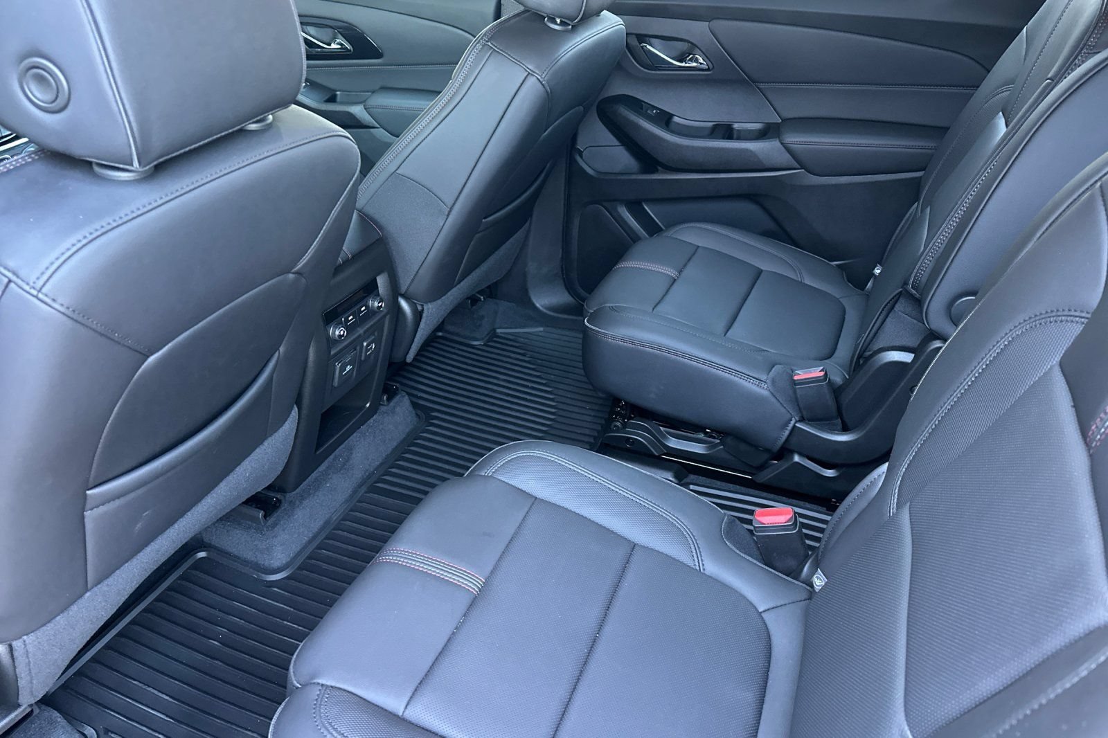 Used 2023 Chevrolet Traverse RS AWD/4WD image 11